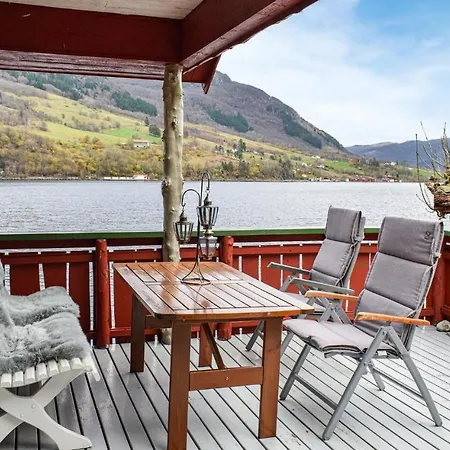 3 Bedroom Cozy Home In Olensvag 펜션